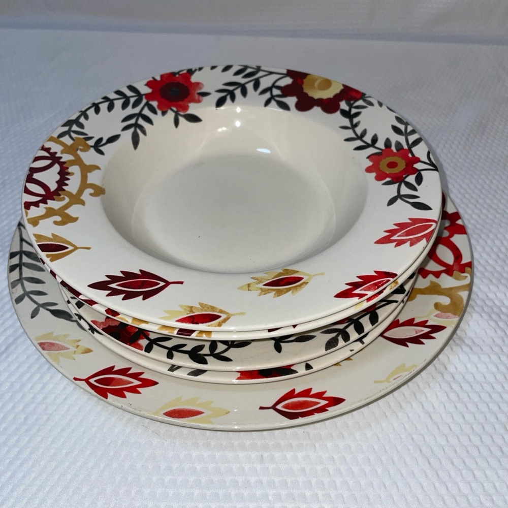 Cooks Essentials Stoneware Floral Dinnerware Set.